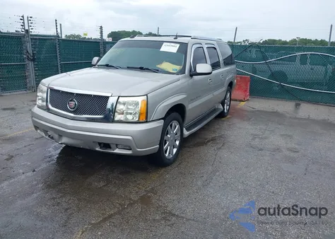2004 Cadillac Escalade Esv Platinum Edition from USA, damaged, VIN 3GYFK66NX4G262291